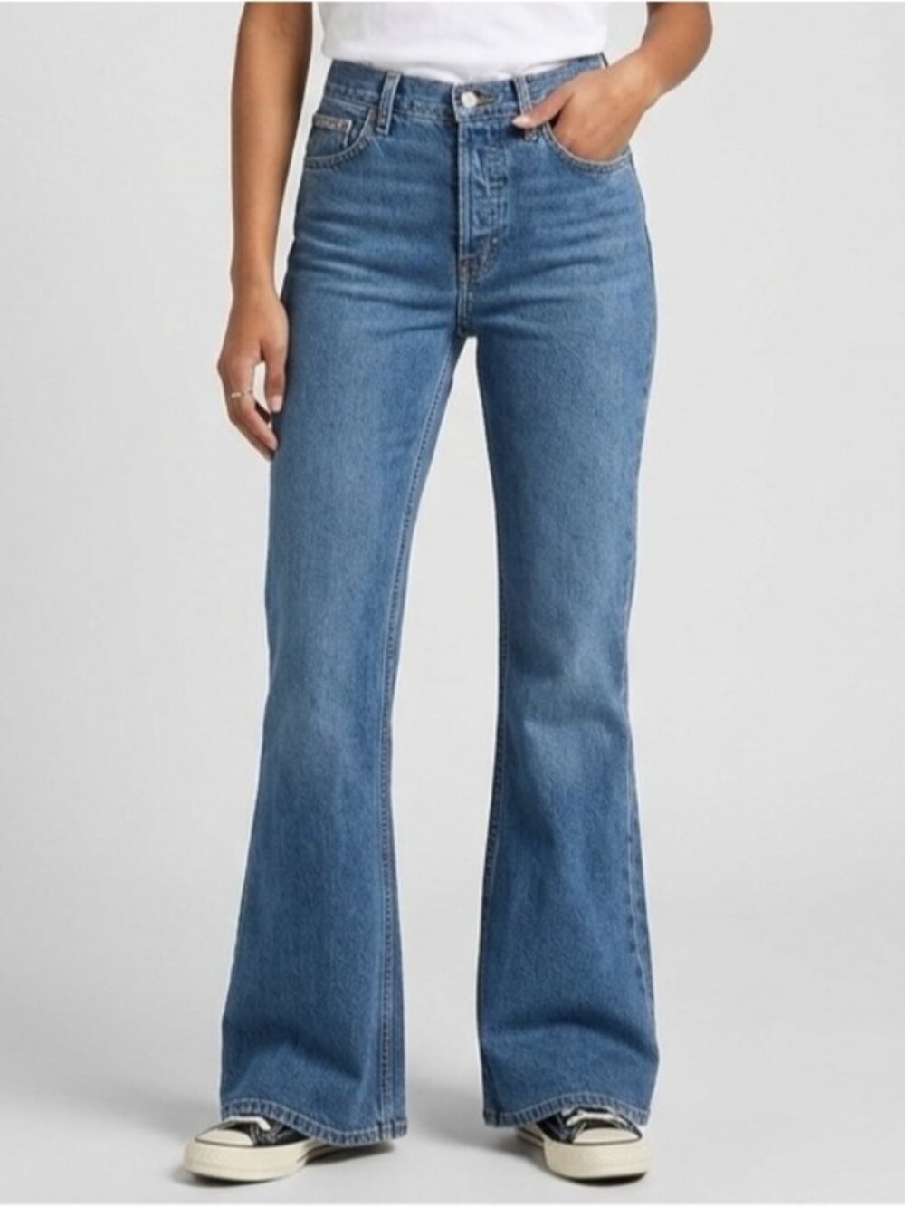 Vintage 90s Y2K High-Rise Flare Bell-bottom Jeans - 27 x 32" ✌🏼☮️